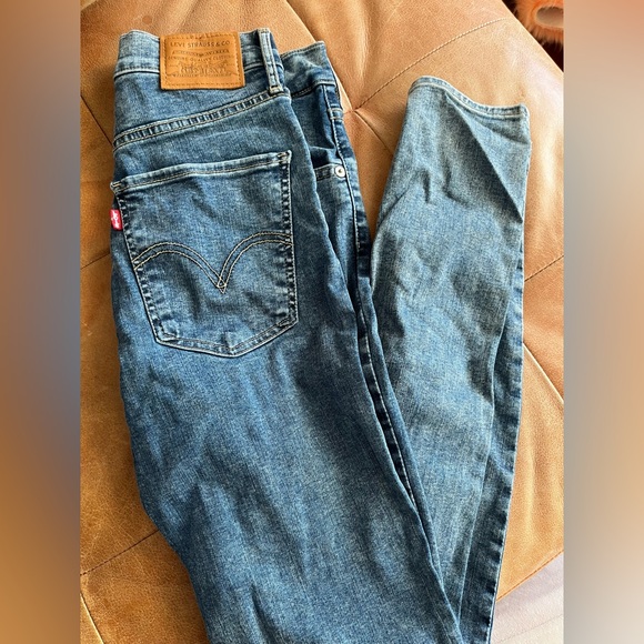 Women’s Levi’s high waist skinny jeans - Picture 4 of 4